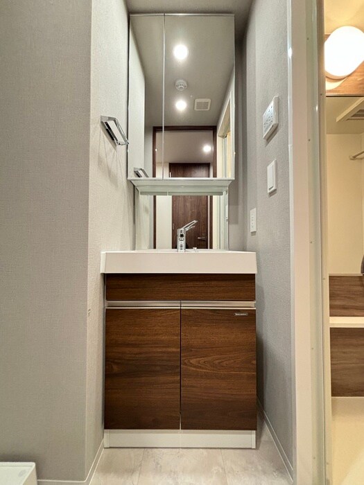 物件内観写真11　(洗面)