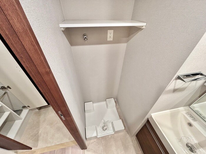 物件内観写真12　(洗濯機置場)