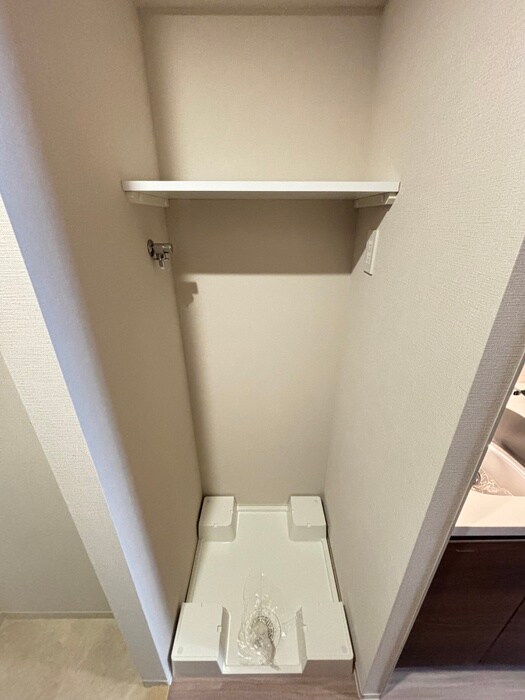 物件内観写真13　(洗濯機置場)