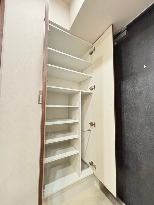 物件内観写真14　(靴箱)