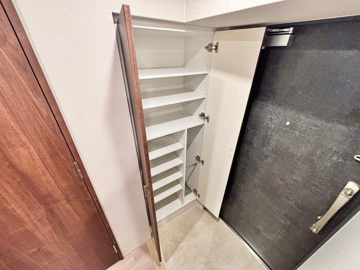 物件内観写真14　(靴箱)