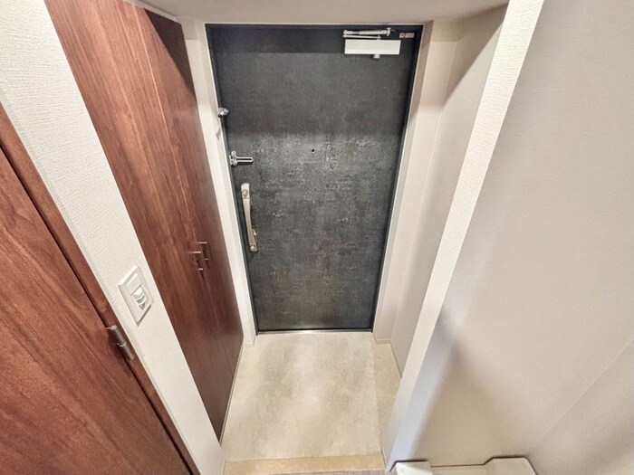 物件内観写真15　(玄関)