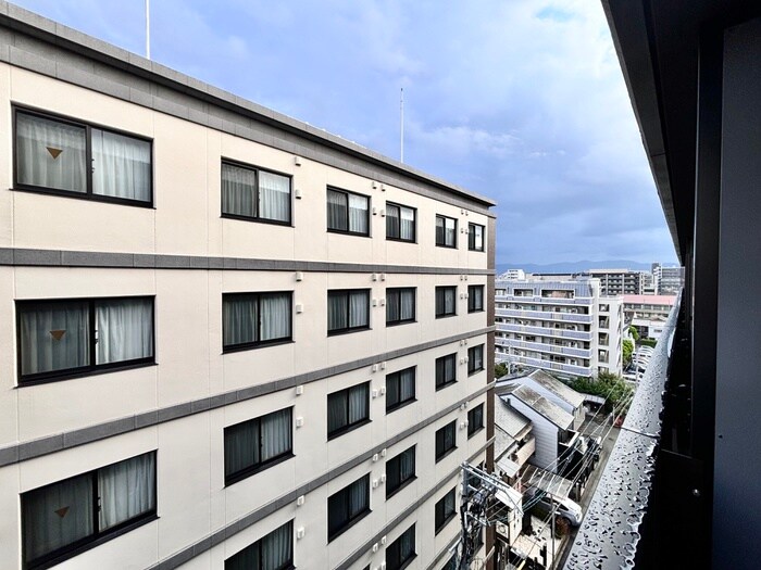 物件内観写真16　(室内からの展望)