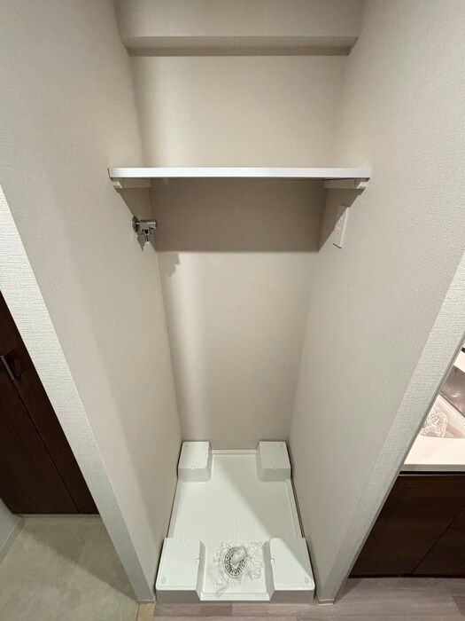 物件内観写真17　(洗濯機置場)