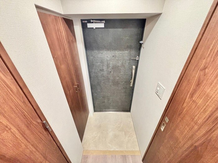 物件内観写真17　(玄関)