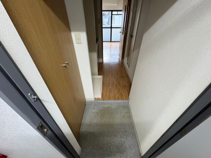 物件内観写真19　(玄関)