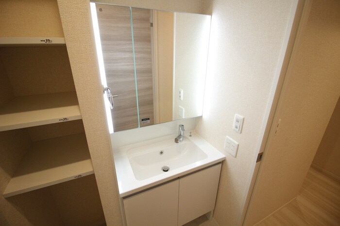 物件内観写真10　(洗面)