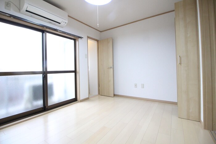 物件内観写真10　(居室)