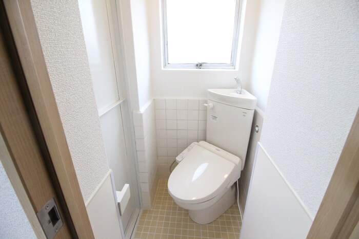 物件内観写真13　(トイレ)