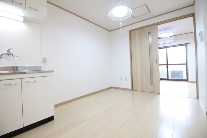 物件内観写真18　(廊下)