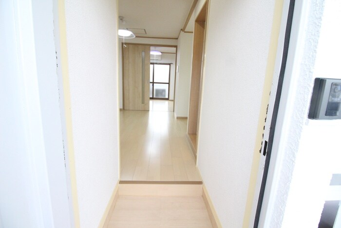 物件内観写真22　(玄関)