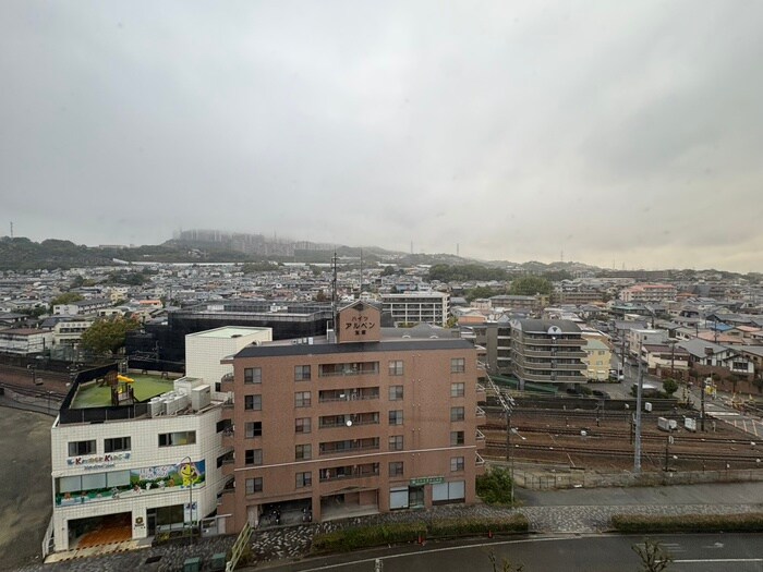 物件内観写真18　(室内からの展望)