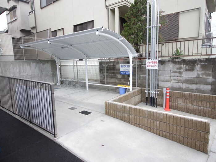 物件外観写真6　(駐輪場)