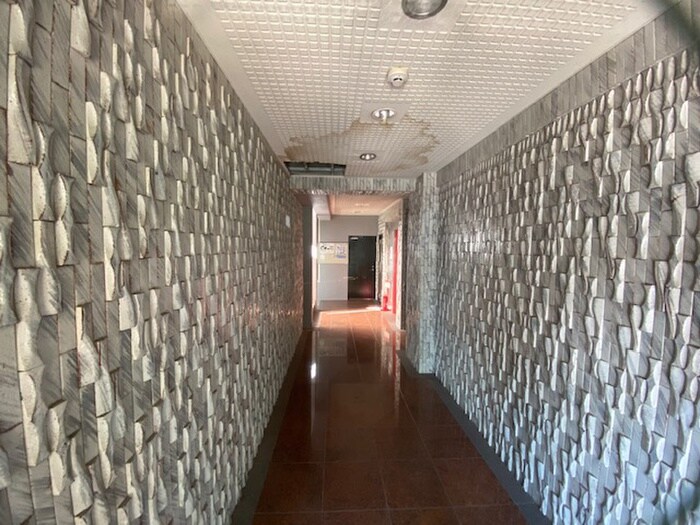 物件外観写真5　(エントランス部分)