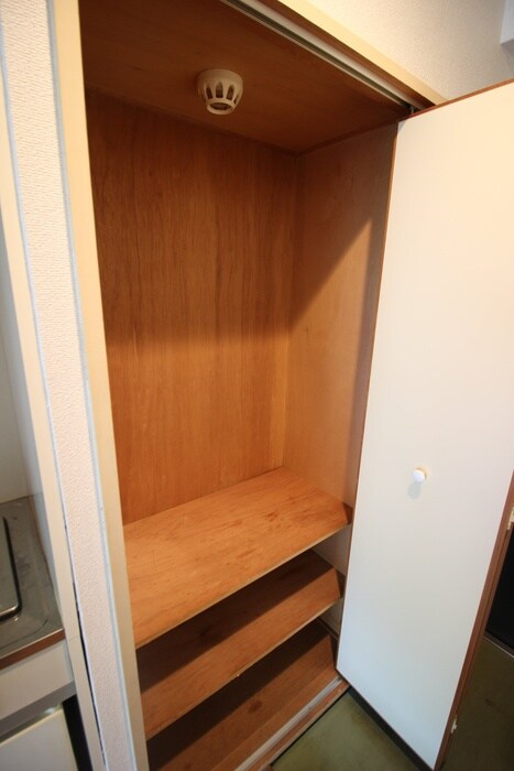 物件内観写真15　(収納)