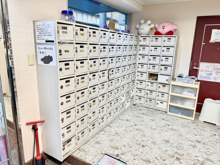 物件外観写真5　(エントランス部分)