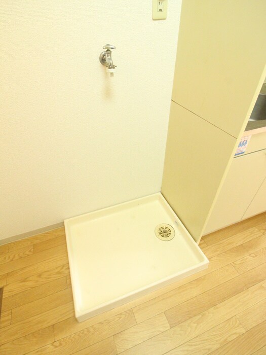 物件内観写真10　(洗濯機置場)