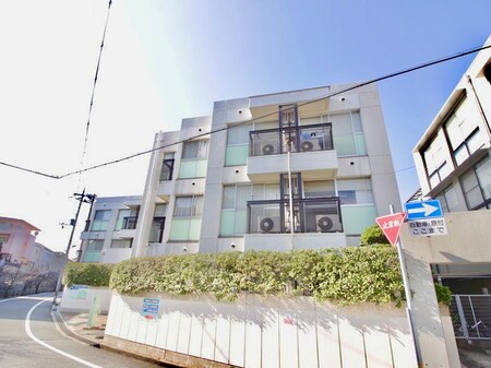 ホワイエ甲子園外観写真