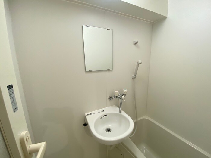 物件内観写真11　(洗面)