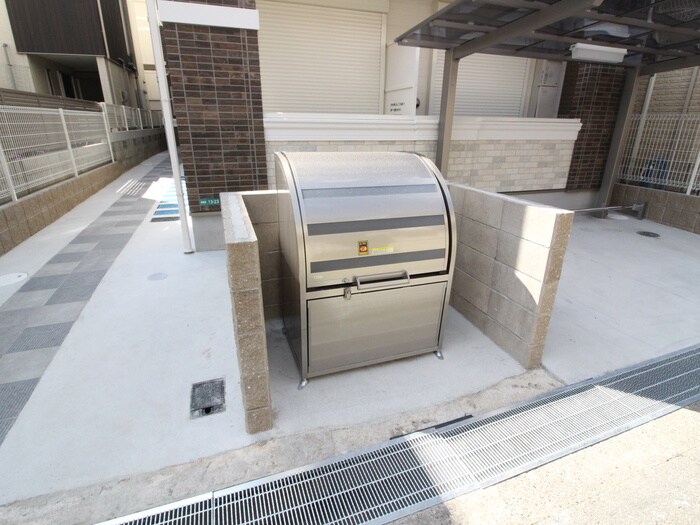 物件外観写真4　(建物設備)