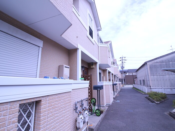 物件外観写真5　(外観写真)