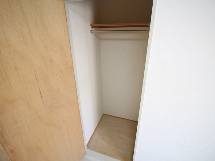 物件内観写真12　(収納)