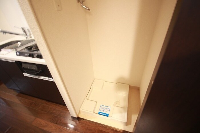 物件内観写真15　(洗濯機置場)