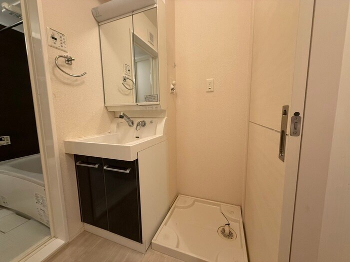 物件内観写真16　(洗濯機置場)