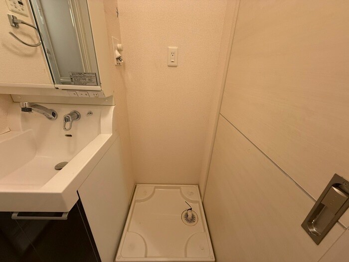 物件内観写真17　(洗濯機置場)