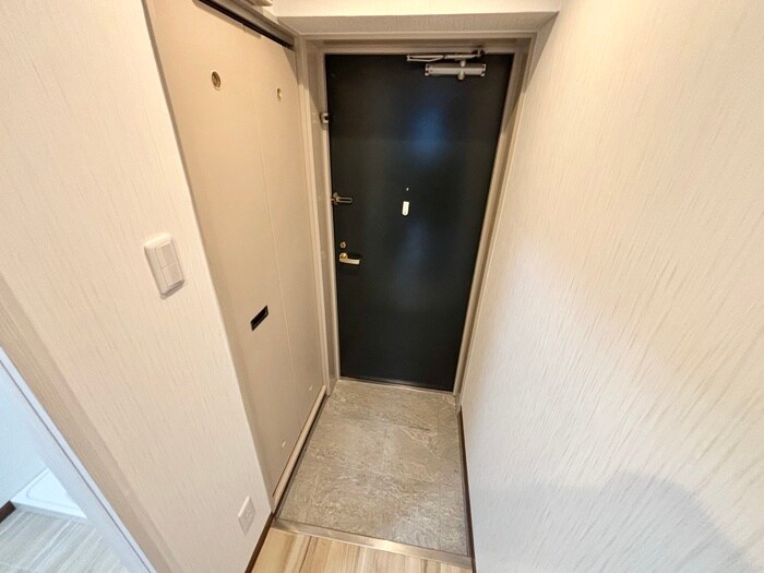 物件内観写真7　(玄関)