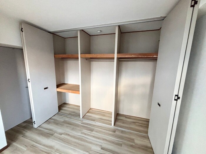 物件内観写真18　(収納)