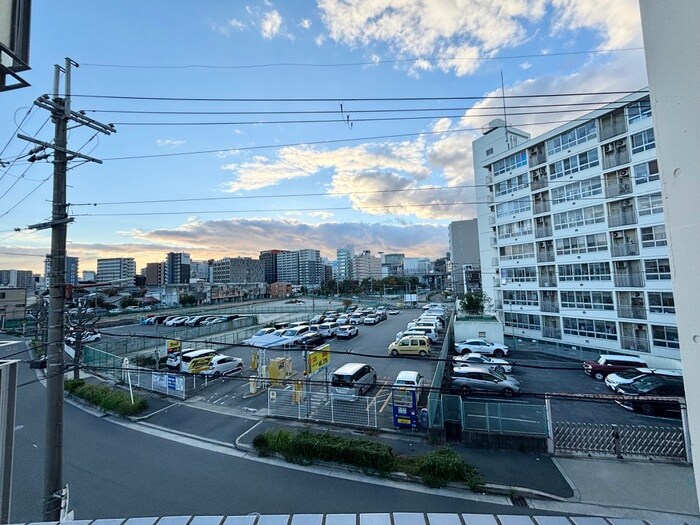 物件内観写真20　(室内からの展望)