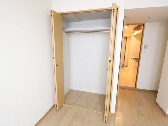 物件内観写真12　(収納)
