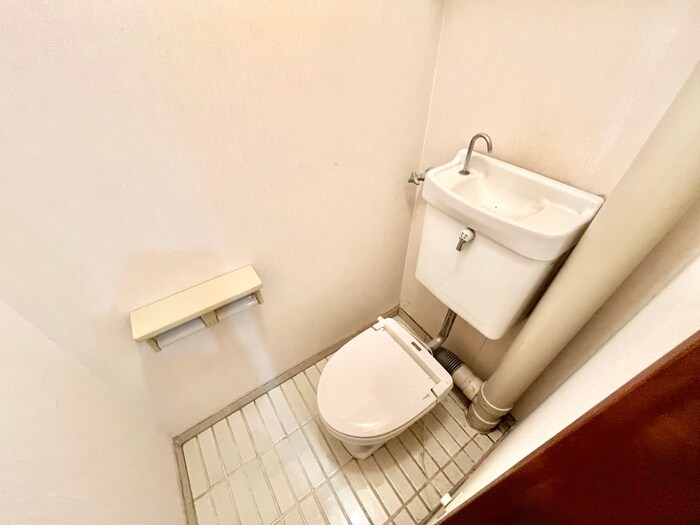 物件内観写真14　(トイレ)