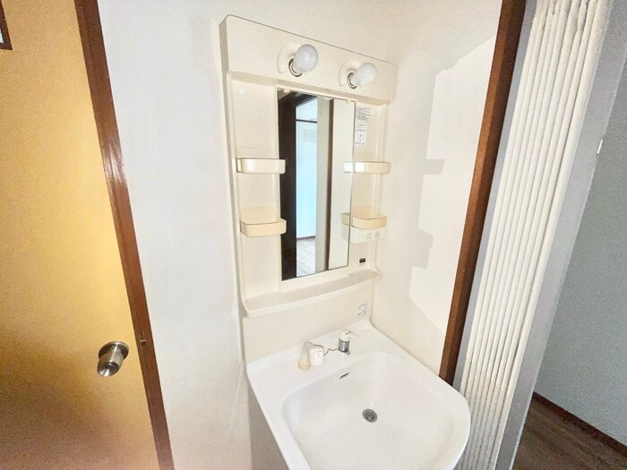 物件内観写真16　(洗面)