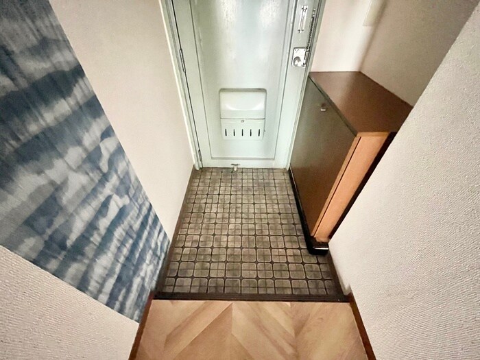 物件内観写真17　(玄関)