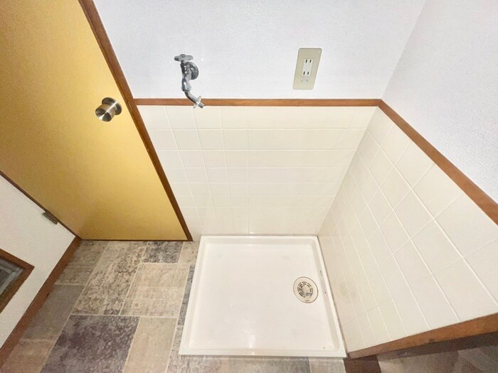 物件内観写真20　(洗濯機置場)