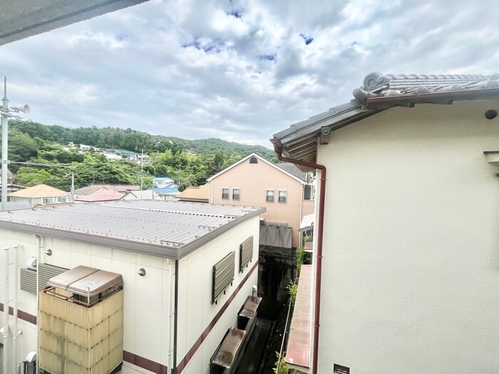 物件内観写真22　(室内からの展望)