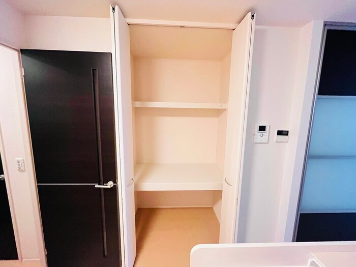 物件内観写真13　(収納)