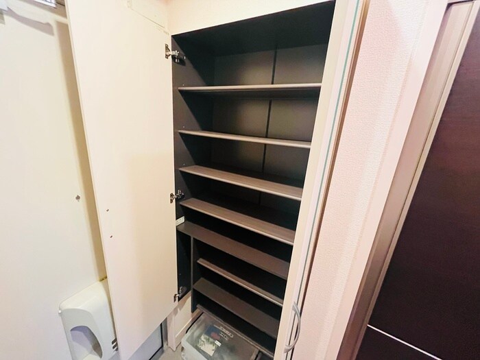 物件内観写真14　(靴箱)