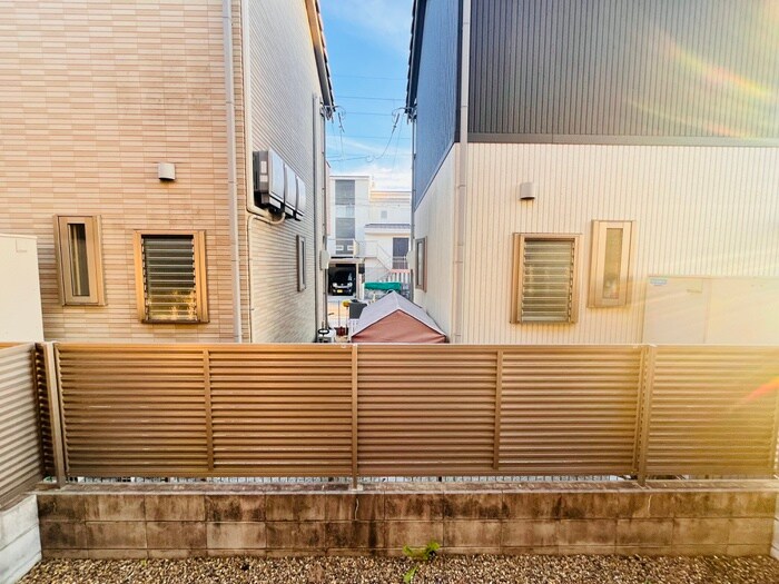 物件内観写真17　(室内からの展望)