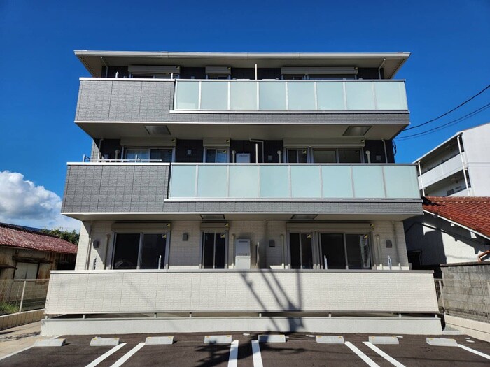 物件外観写真1　(外観写真)