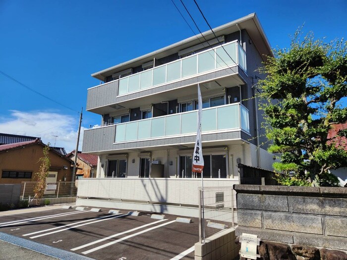 物件外観写真3　(外観写真)