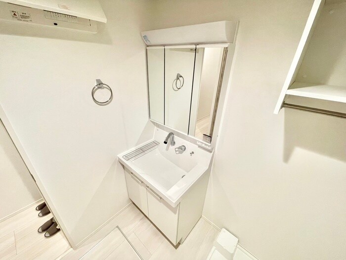 物件内観写真9　(洗面)