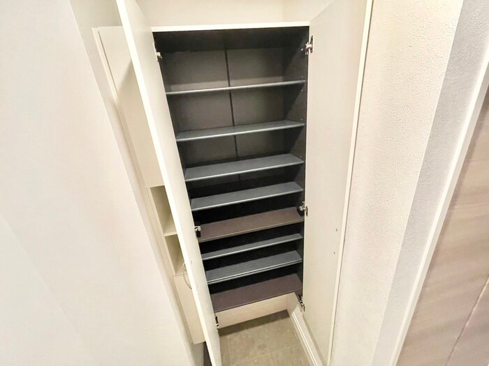 物件内観写真11　(靴箱)