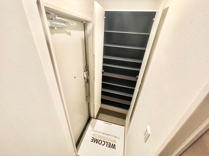 物件内観写真15　(靴箱)