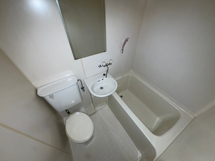 物件内観写真12　(バス／シャワールーム等)