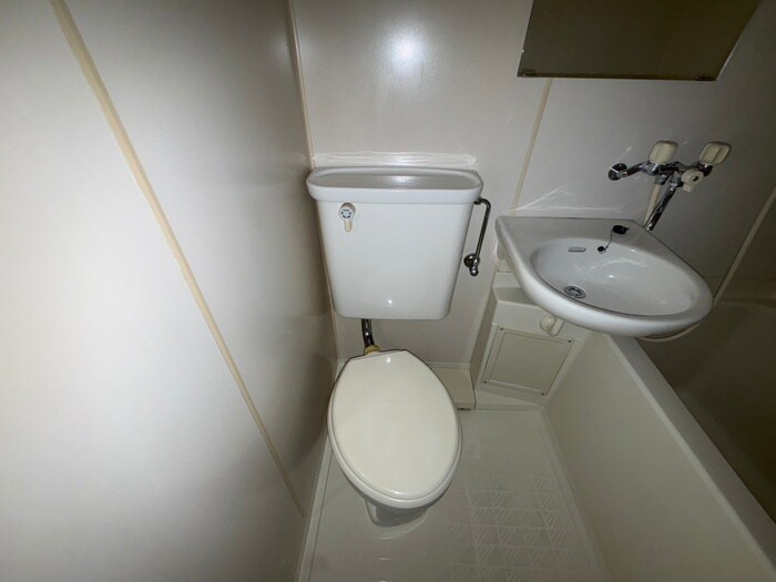 物件内観写真13　(トイレ)