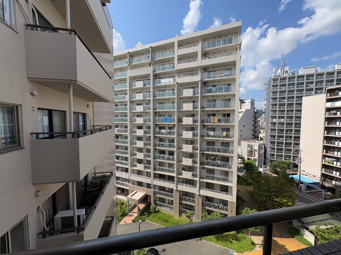 物件内観写真16　(室内からの展望)