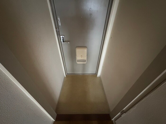 物件内観写真18　(玄関)